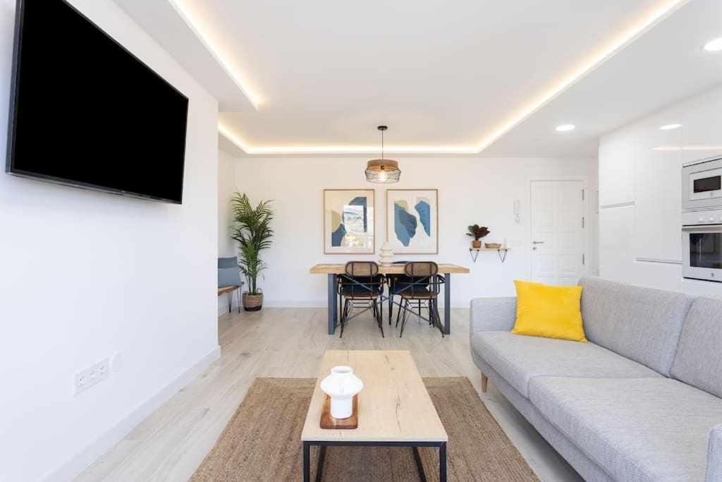 Sunnyland Apartment Arona Cho Exterior photo